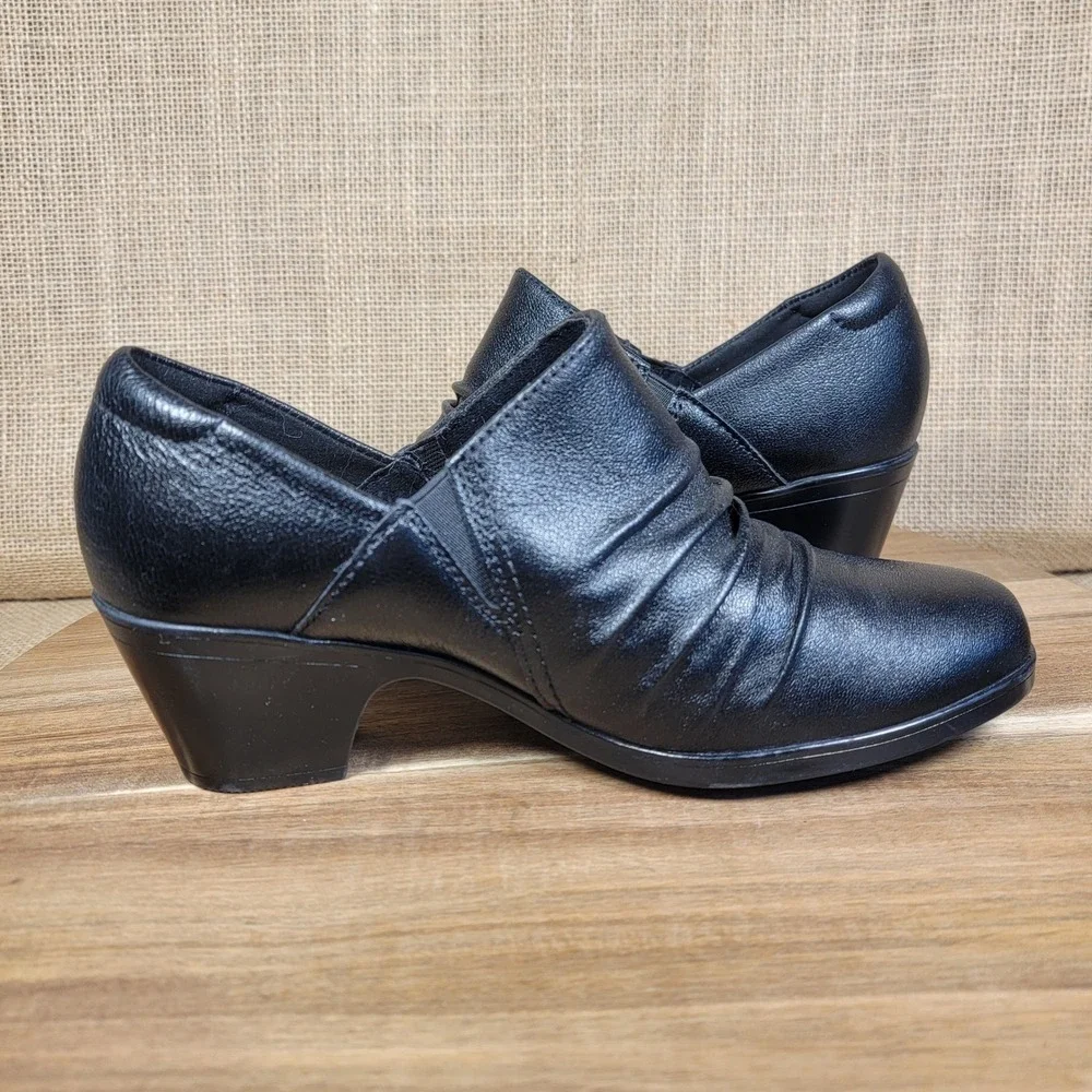 Clarks Emily 2 Cove Leather Slip On Shootie Block Heel Shoes Women's Size 7 Wide